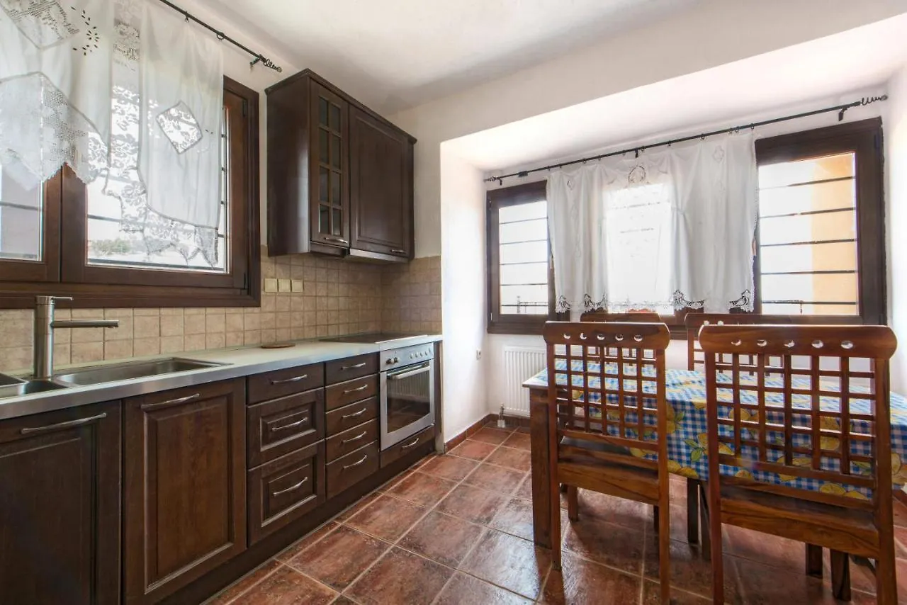 Danai House Apartment Nea Roda