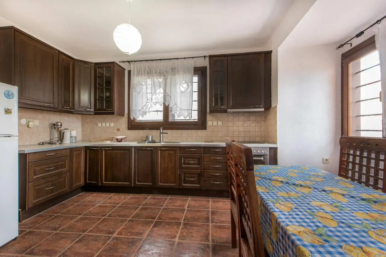 Danai House Apartment Nea Roda